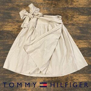 Tommy Hilfiger Skirt Womens Size 6 Beige Cream Pleated Mini Academic Office Bow